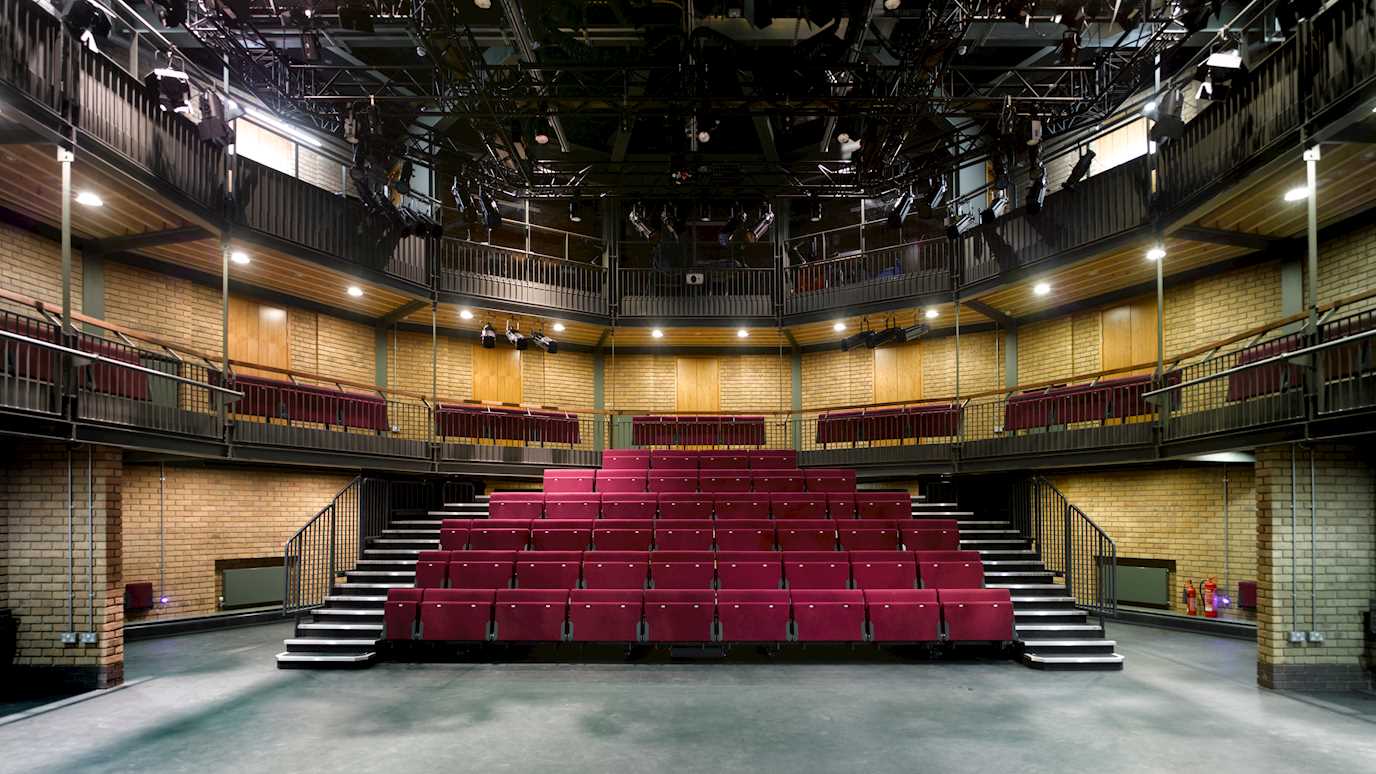 Caryl Churchill Theatre in performance mode 